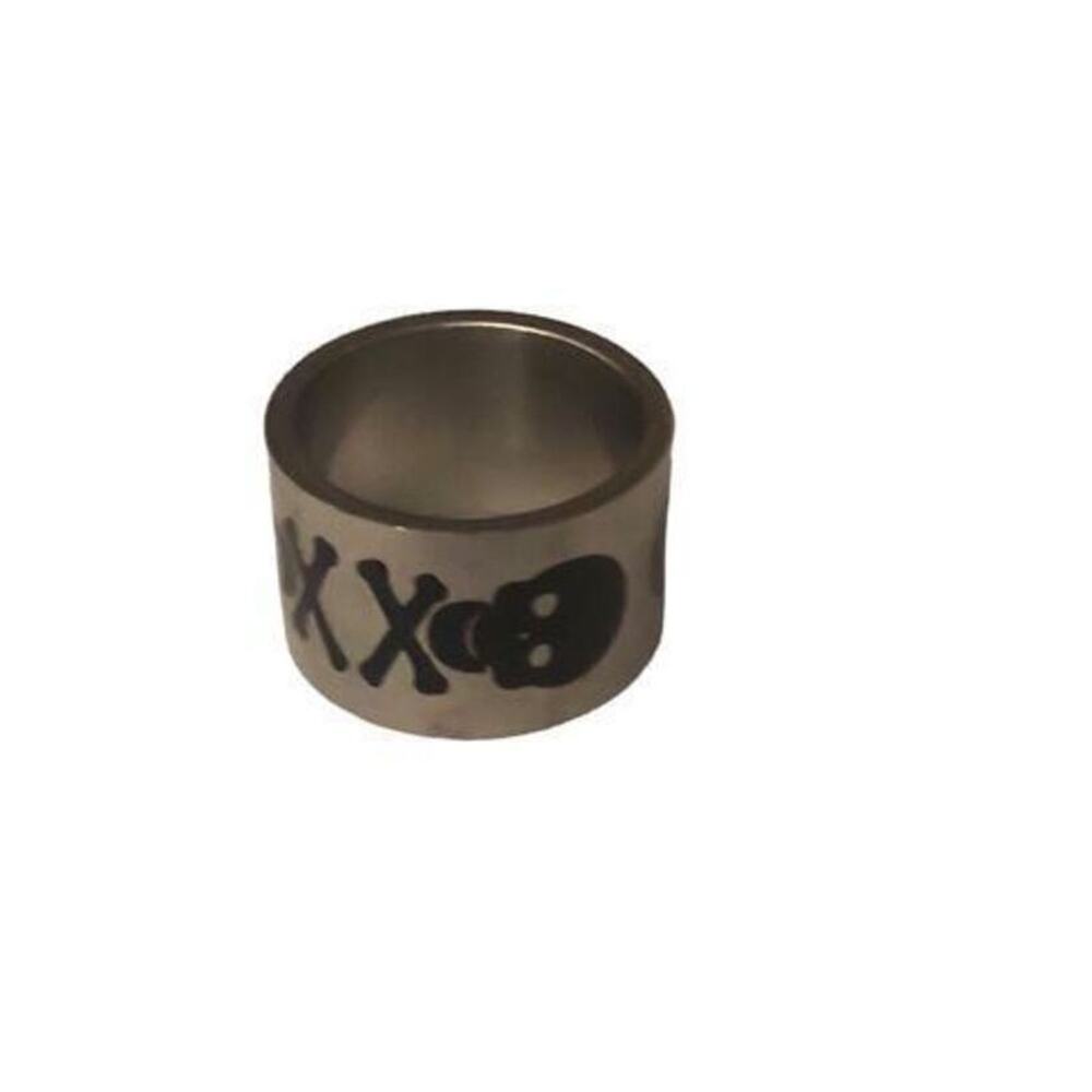 Stainless steel 4‎ skull around ring size 9.5
